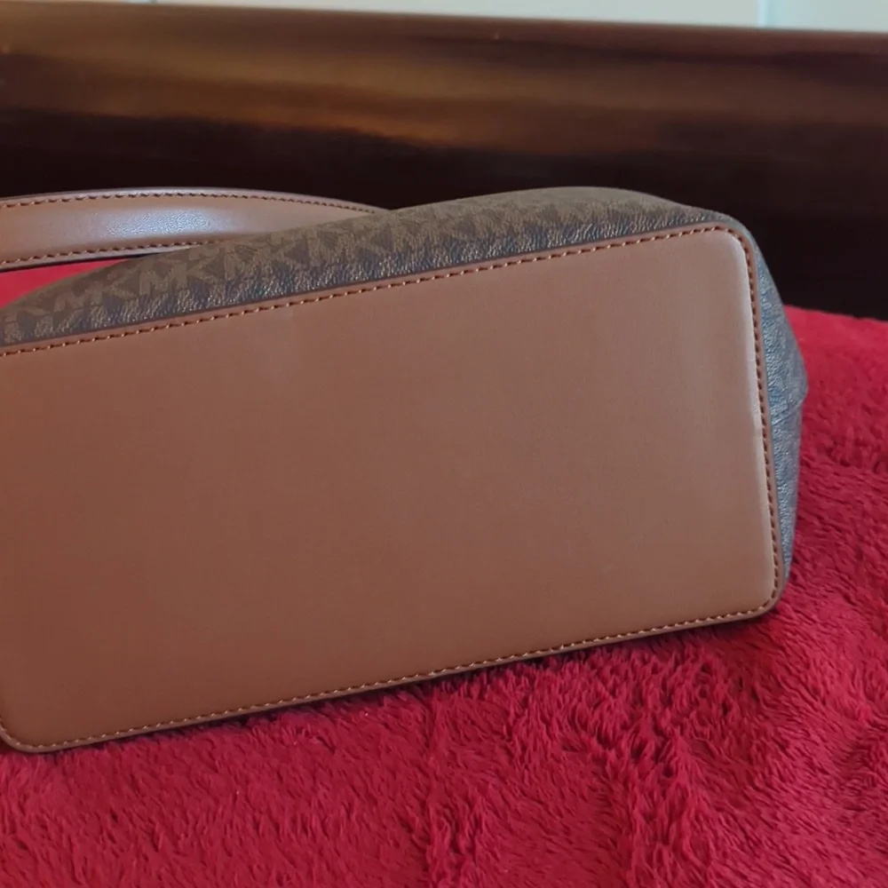 Michael Kors Dark Brown Shoulder Bag with Pouch - Picture 3 of 4